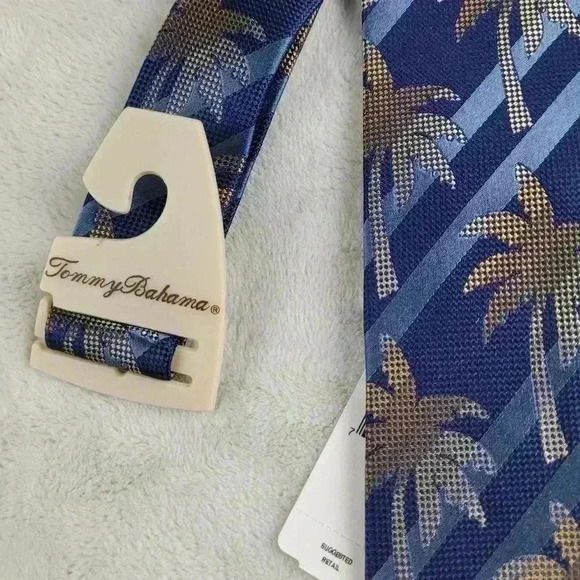 Tommy Bahama Silk Floral Blue Tie NWT - Picture 4 of 6